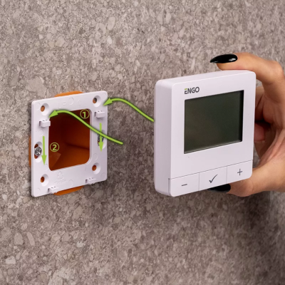 ENGO E25-24W ZigBee/868 MHz internetinis temperatūros valdiklis, baltas