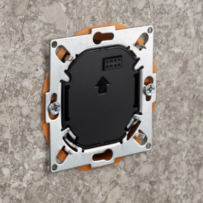ENGO E55-B Wi-Fi termostatas E55-B, tinkamas jungiklio rėmeliui, juodas ENGO E55-B Wi-Fi termostatas E55-B, tinkamas jungiklio rėmeliui, juodas